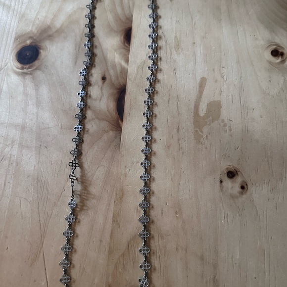 Beautiful Tory Burch silver clover link long necklace! - Picture 2 of 5